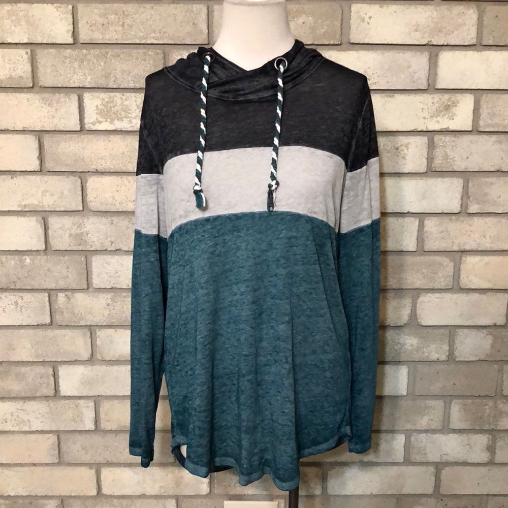 Light hoodie shirt style top very light top medium